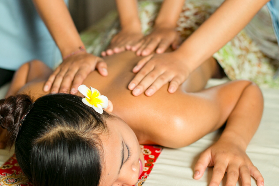 Four Hands Massage in Jumeirah Village Circle (JVC)